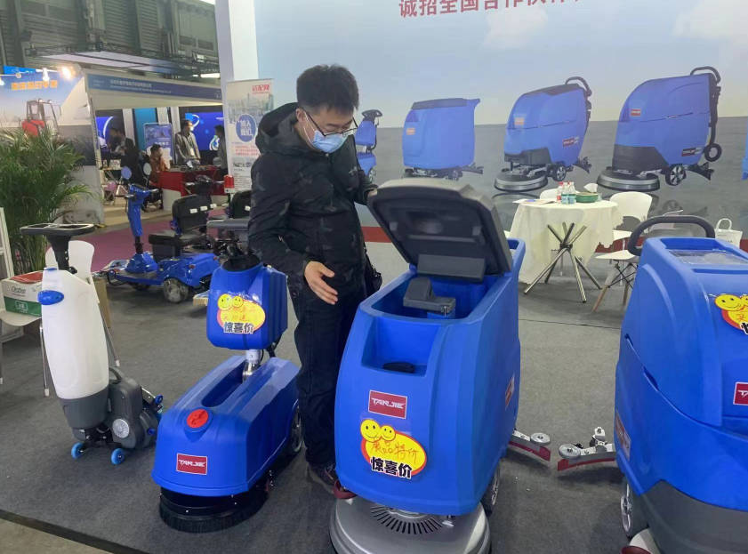 德宏坦洁洗地机公司致力于电动洗地机的生产、销售和服务百家